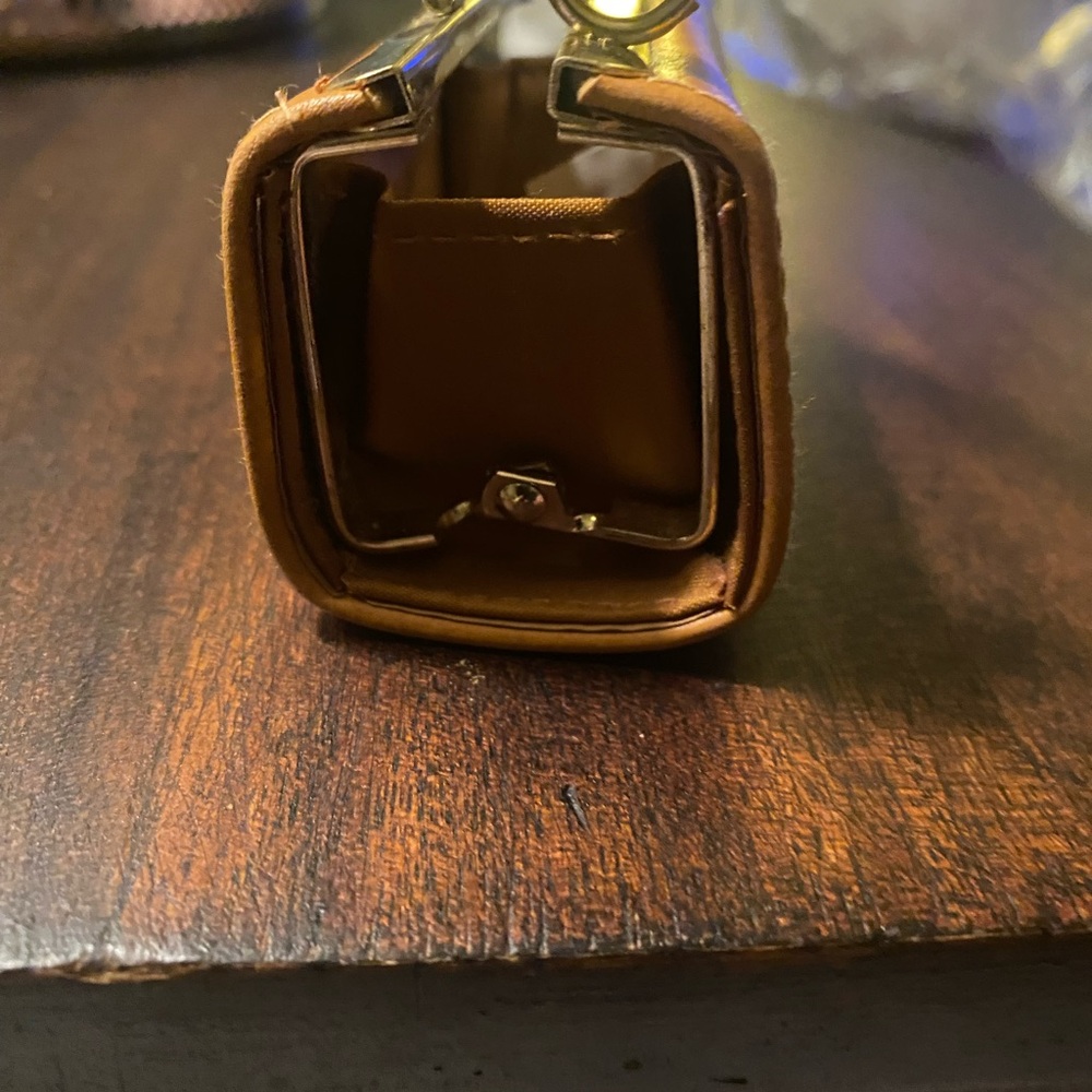 Vintage Tan Heart Accent Mini Handbag Lipstick Holder, chain purse. - Picture 5 of 6